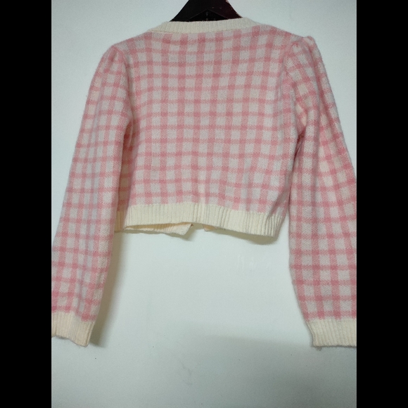 ❌SOLD❌ Knitted Cardigan (K-Drama Inspired) - Picture 9 of 14